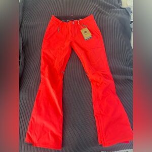 Burton Hot Pink Vida SkiPants - Women’s small, NWT